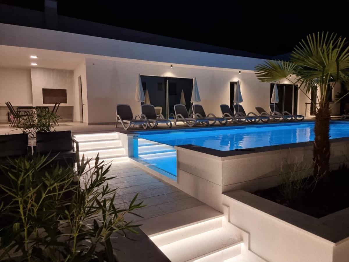 Villa Medak Макарска Екстериор снимка